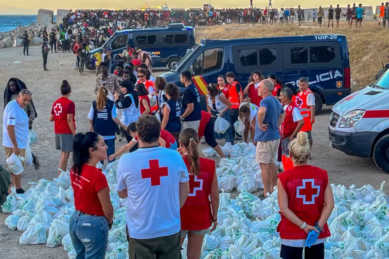"¡No, Marruecos no!": el dilema de qué hacer con los niños no acompañados que llegaron a Ceuta