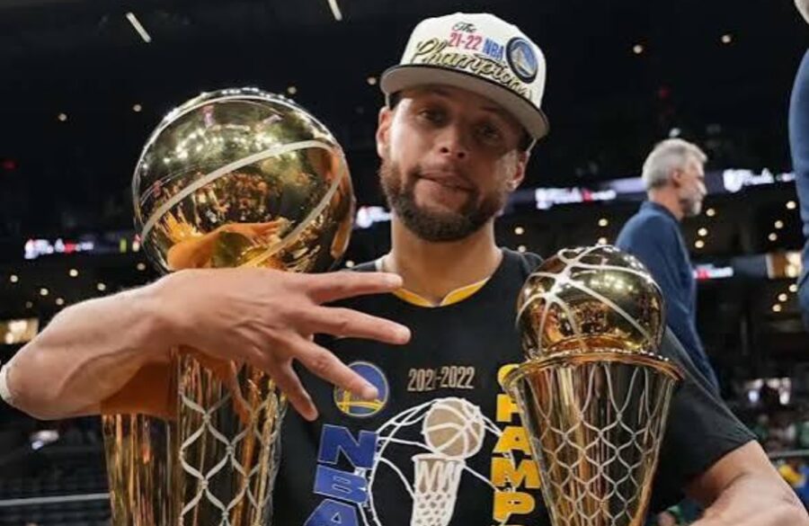 Stephen Curry, seguirá siendo pieza clave de los Warriors la próxima temporada.