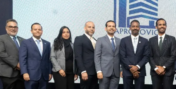 Junta Directiva presidida por Mario Bonilla.
