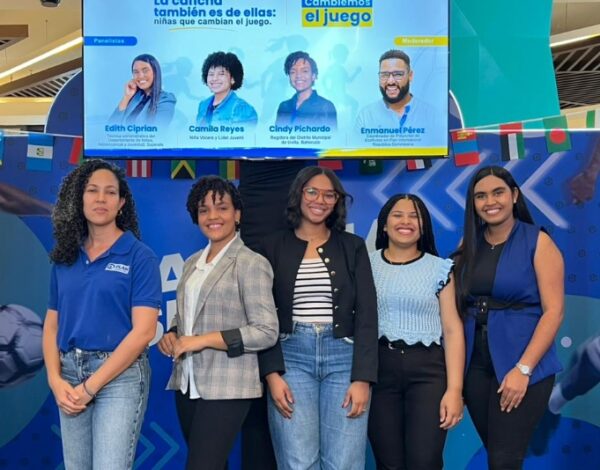 Digcari Cruz, Cindy Pichardo, Liz González, Camila Reyes y Edith Ciprián.