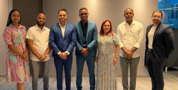 Directivos de la entidad.