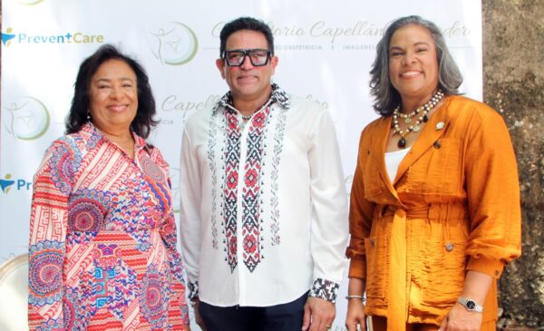 Minerva Cordero, Olivio Capellán y Lenny Capellán.