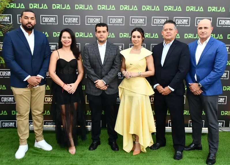 Jussiel Rosendo, Aleyris Acosta, Joel Rodríguez, Jennifer Vidal ,Rubén González y Eduardo Ferreira.