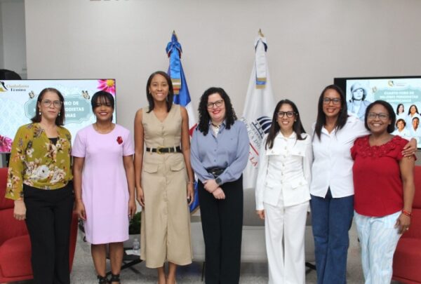 El lanzamiento del  foro que integra a mujeres del periodismo.