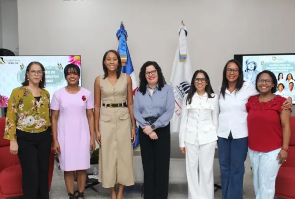 El lanzamiento del  foro que integra a mujeres del periodismo.