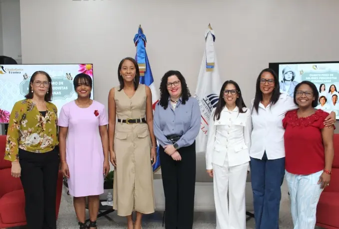 El lanzamiento del  foro que integra a mujeres del periodismo.