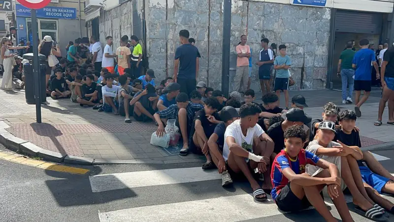 "¡No, Marruecos no!": el dilema de qué hacer con los niños no acompañados que llegaron a Ceuta
