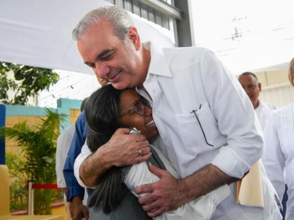 ABRAZO DE ABINADER