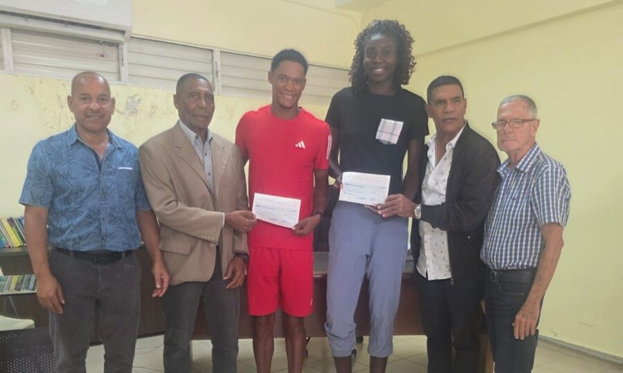 ATLETISMO ENTREGA INCENTIVOS JUEGOS