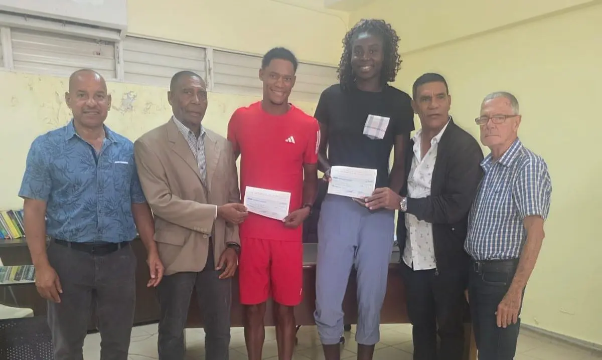Atletismo RD entrega RD$10.3 millones en incentivos atletas medallistas de Juegos 2026