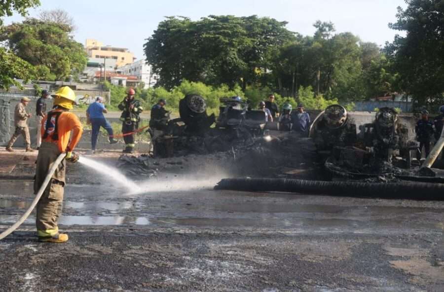 Accidente en el malecón SD