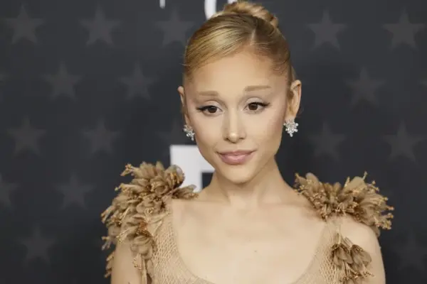 Ariana-Grande-1