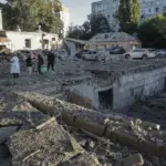 Al menos cinco muertos en dos ataques rusos en Kiev y en la región de Mikolaiv