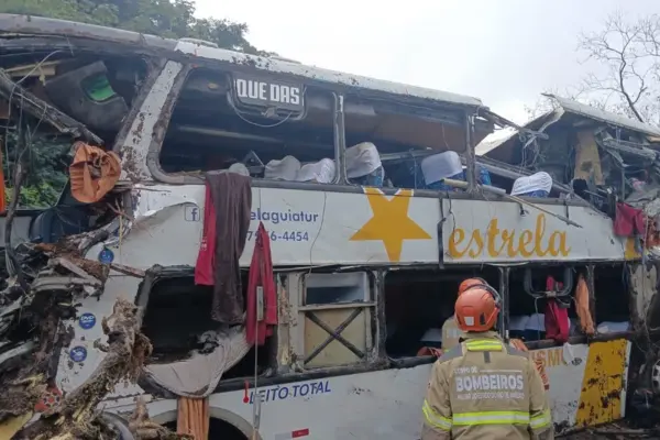 Brasil-autobus-1 accidente