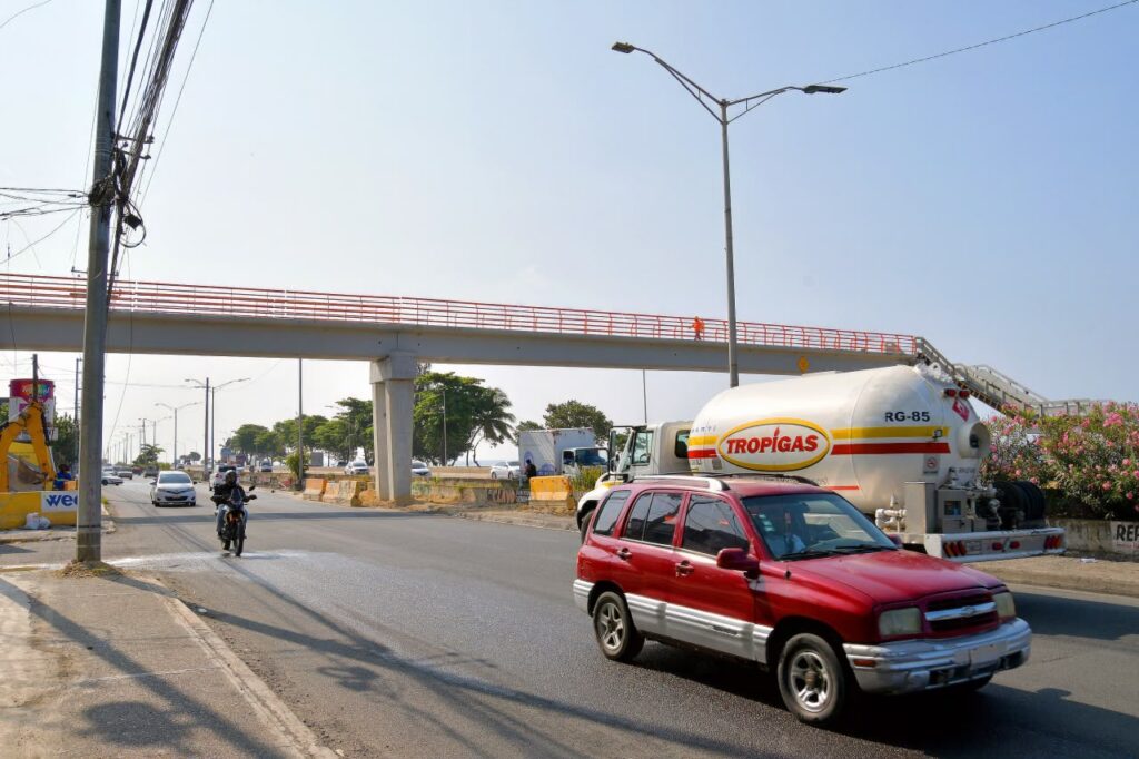¡Atención, conductores! Cerrarán parcialmente la autopista Las Américas esta noche