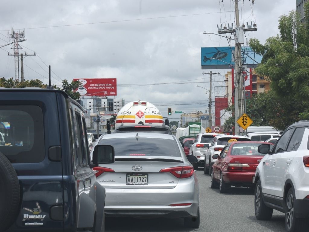 A diferencia del domingo, recorrido de vías DN se elevó 25 a 36 minutos un día laborable