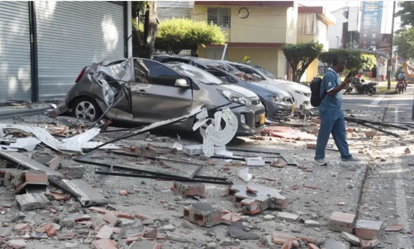 Al menos 20 muertos y decenas de edificios destruidos tras potente terremoto en Colombia