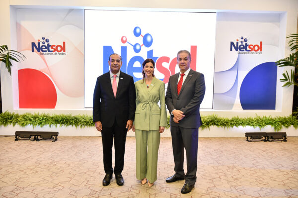 Diego Joubert, Katherine Luciano y Fernando Canela.