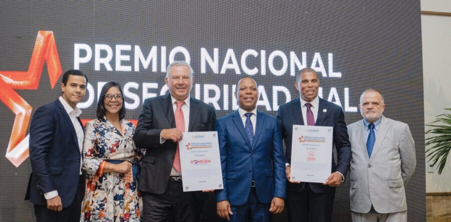 Domicem recibe el premio de Intrant