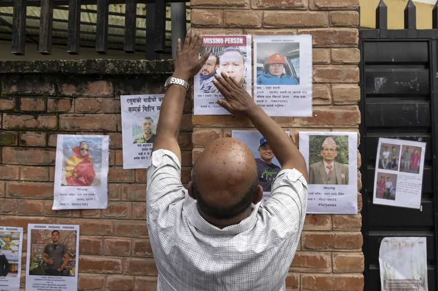 Riada en Nepal: casi 700 muertos y labores de rescate contrarreloj