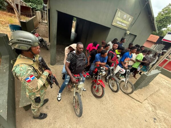 ERD detiene haitianos