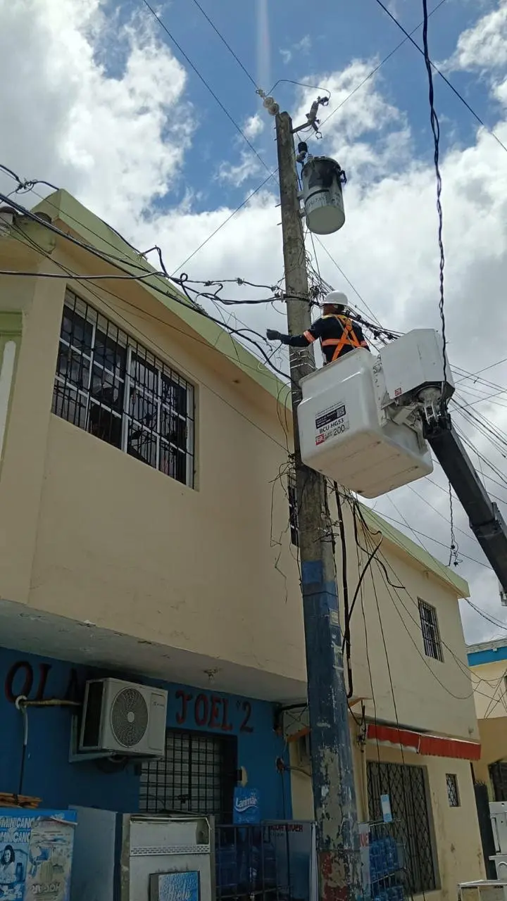 EDEEste inicia despliegue de 145 mil medidores inteligentes para modernizar la gestión del servicio eléctrico