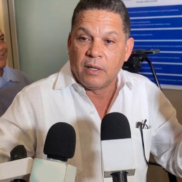 Edward Armando Vidal , Vidal Plast.