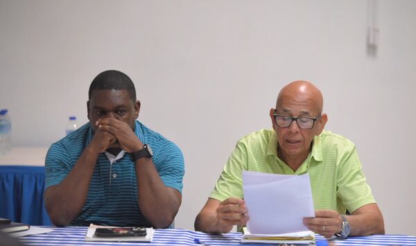 Edwin Castillo, presidente de Abadina, y Nelson Ramírez, Comisionado del 50 TBS Distrito 2026, dan detalles del evento inicia el 15 de septiembre.