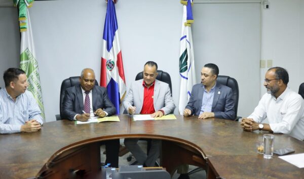 Entidades fortalecerán buenas prácticas agrícolas y protección ambiente.