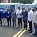 Abinader encabeza entrega de 40 autobuses para fortalecer transporte universitario