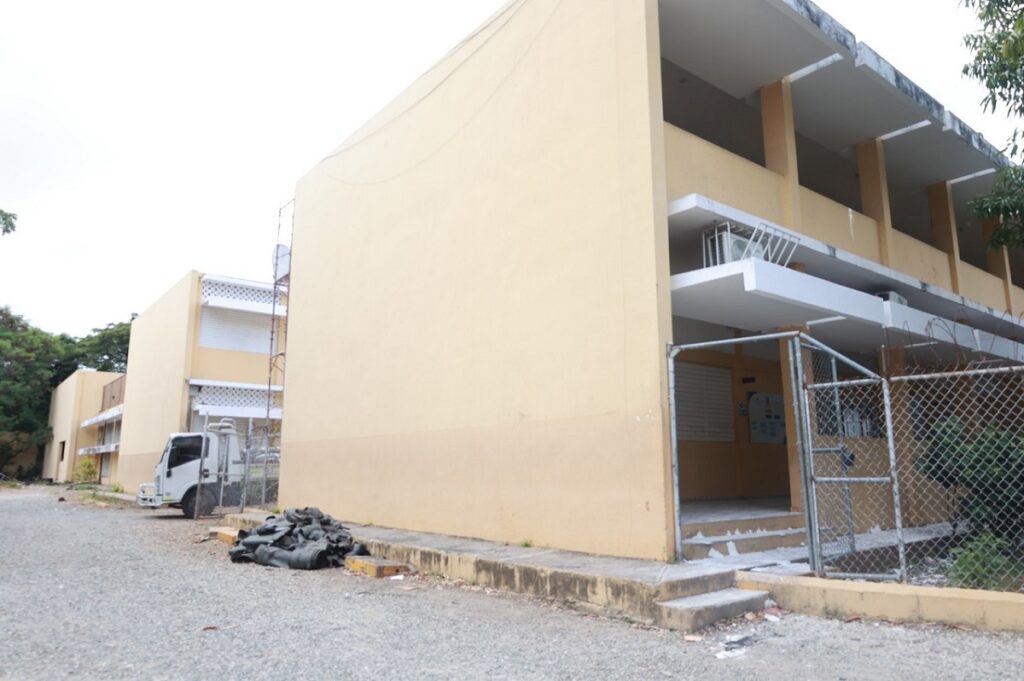 Escuela Unión Panamericana se encuentra en reparaciones de la infraestructura. 