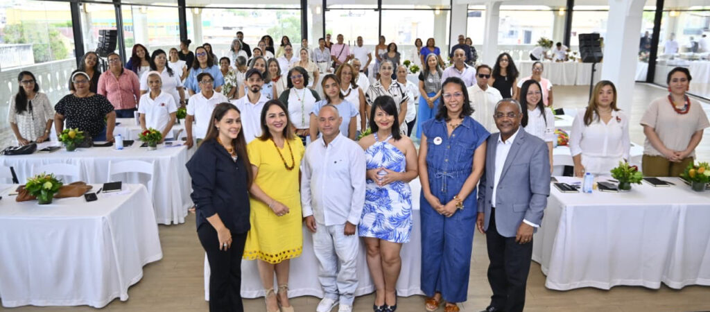 Artesanos de Santiago impulsan la innovación sin perder sus raíces