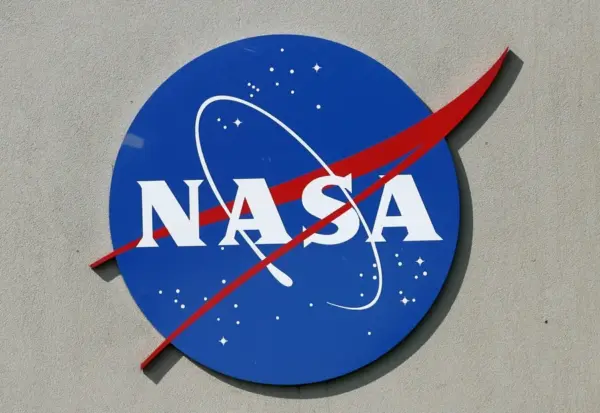 Fotografía de archivo del logo de la NASA.