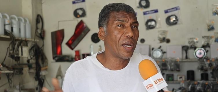 Comerciantes de punta de Villa Mella exigen pago de indemnización a autoridades del metro: "No nos han dado nada"