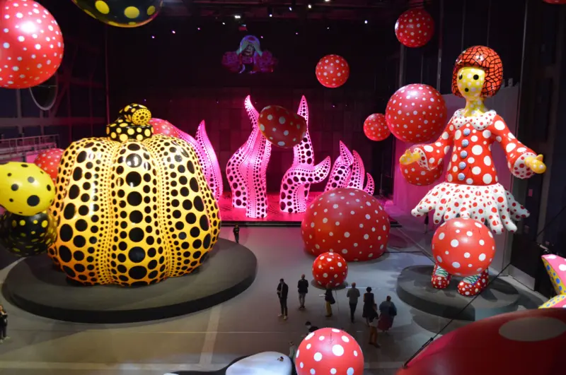 Muere a los 97 años Yayoi Kusama, la artista japonesa que convirtió los lunares en un símbolo del arte contemporáneo