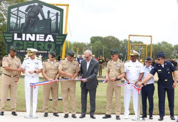Luis Abinader inaugura linea cero