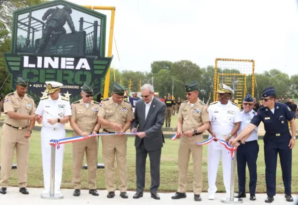 Luis Abinader inaugura linea cero