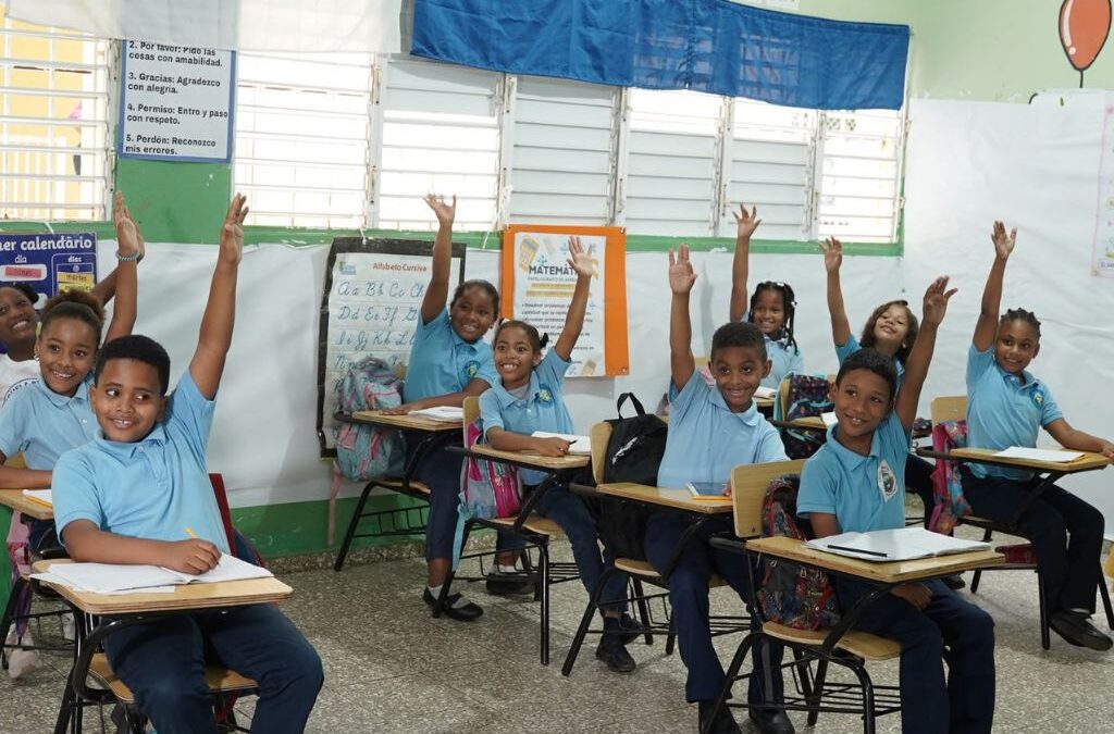 Tras resultados PISA, Educa alerta por ausentismo y bajo aprendizaje en RD