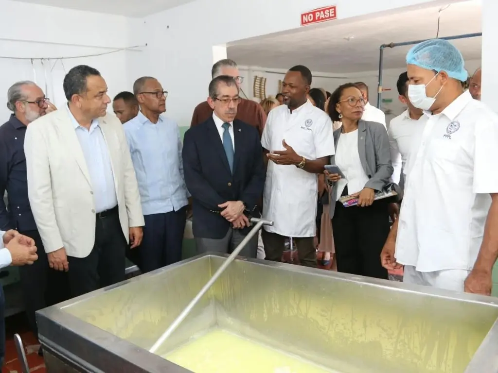 UASD fortalece su capacidad científica con nueva planta procesadora de lácteos