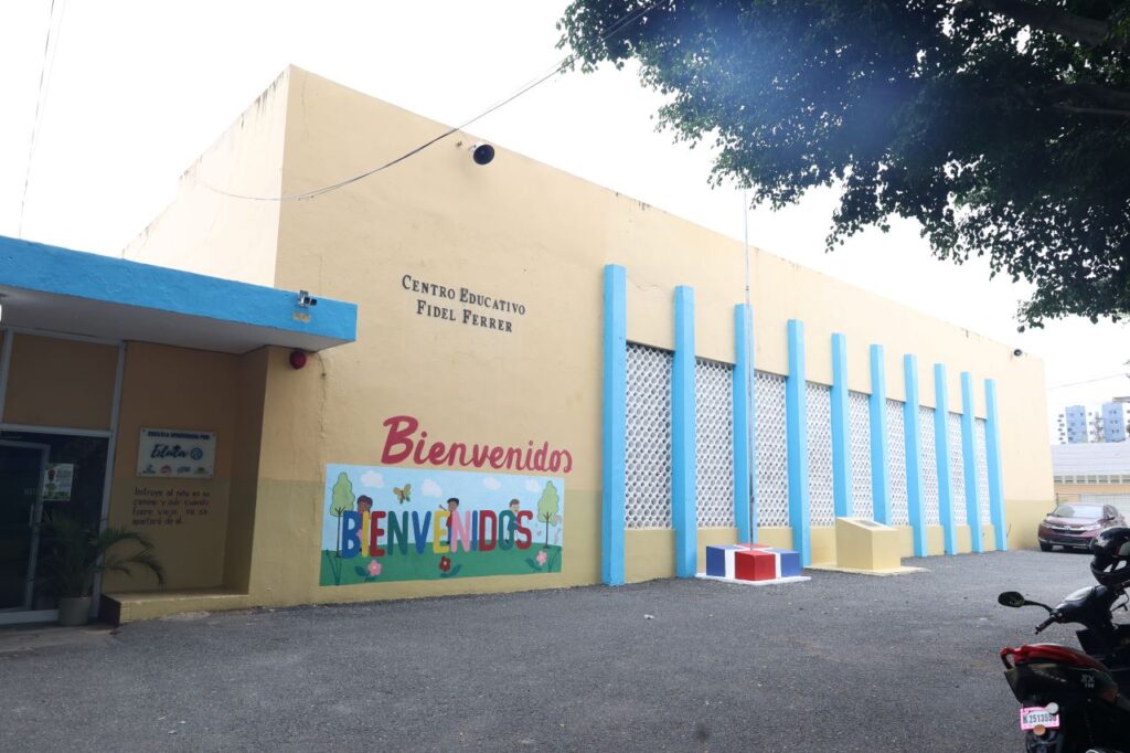Abinader inaugurará el año escolar 2026-2027 mientras escuelas ultiman preparativos