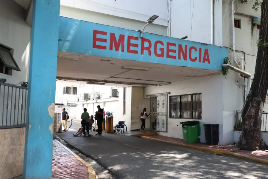 Remozamiento del Hospital Gautier avanza sin afectar servicios a los pacientes. José de León.