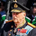 Muere a los 89 años Harald de Noruega, el rey que se casó con una plebeya y reformó la monarquía de su país