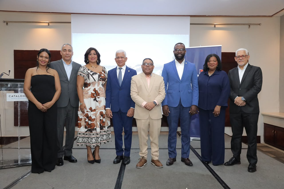 ADOPAE asume nuevos retos de la mano de Fausto Polanco como presidente