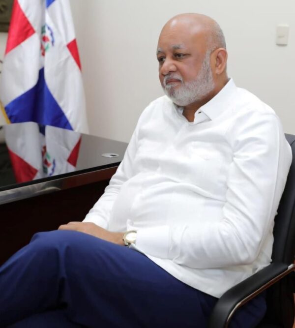 Roberto Fulcar.