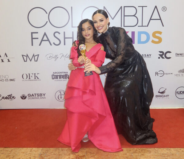 Scarlett Barett se convierte en la primera dominicana elegida Imagen de Colombia Fashion Kids