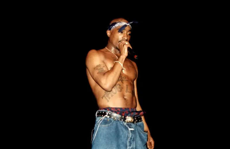Quién era el rapero Tupac Shakur, cómo fue asesinado y por qué 30 años después el crimen sigue sin esclarecerse