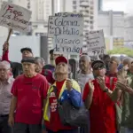 Chavistas rechazan la presencia de Estados Unidos en Venezuela y exigen la liberación de Maduro