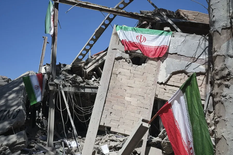 Vista de las ruinas de uno de los edificios de la Universidad Sharif de Teherán tras ser atacada por Estados Unidos e Israel.