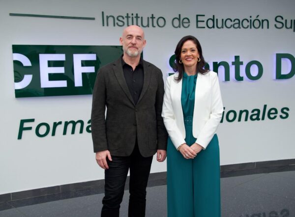 Luisa Taveras asume como rectora de CEF Santo Domingo