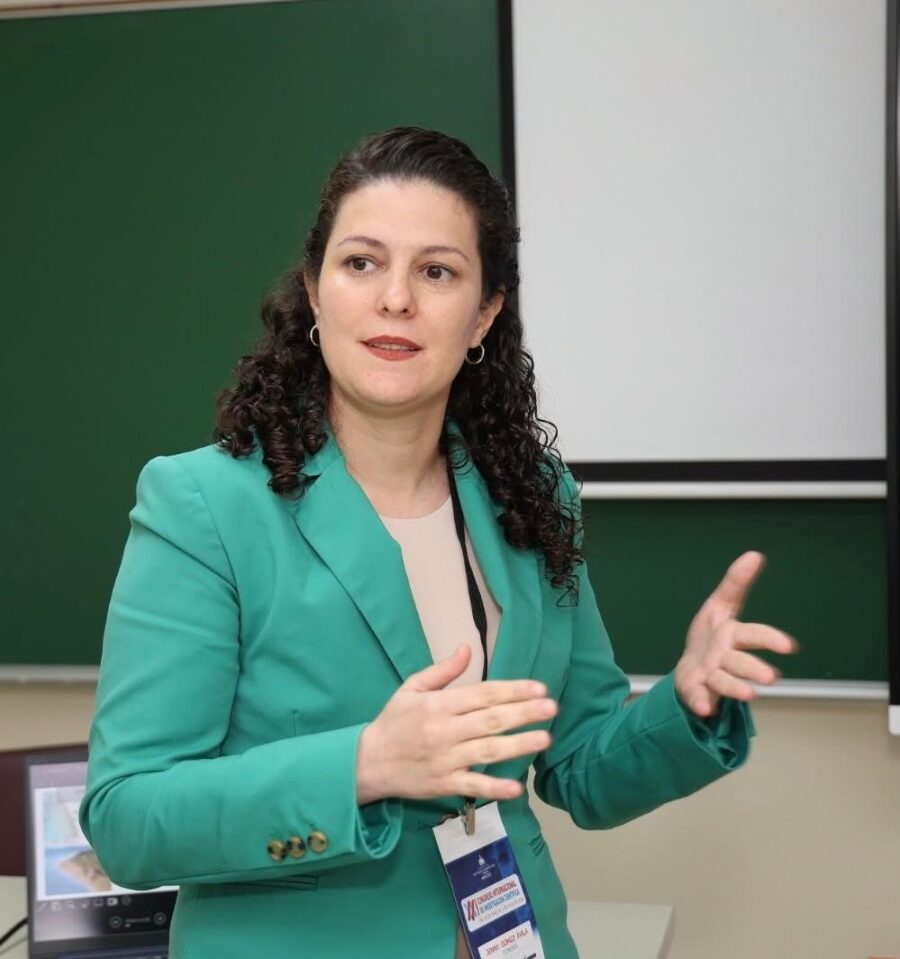 Doctora Jenny Gómez Ávila